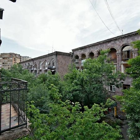 The Best Apartments In The Center 耶烈万 外观 照片